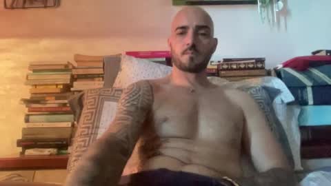 alessandromori91 online show from May 27, 5:04 am