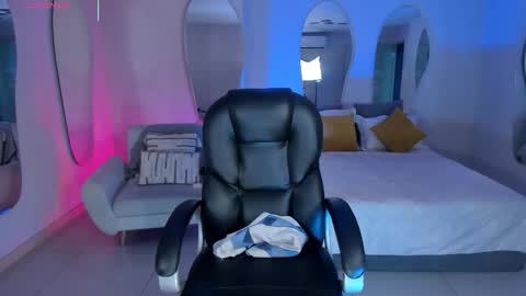 ALESSA ROMERO  online show from December 22, 7:44 pm