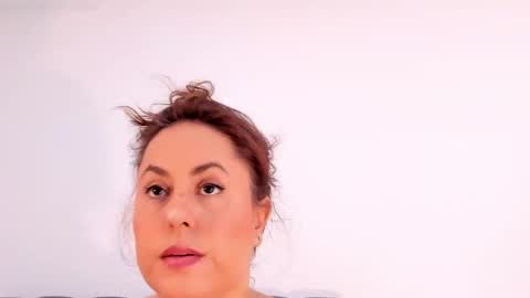 Snapshot of alessia12_ chatting on May 21, 9:00 pm Alessia online show from May 21, 9:00 pm