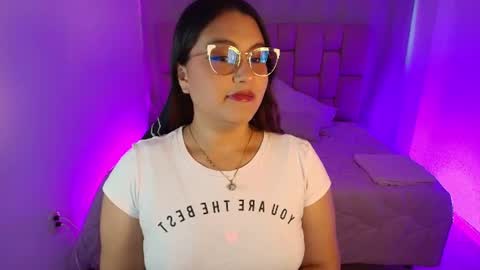 Snapshot of alessia_blazee chatting on July 7, 8:02 pm ALESSIA online show from July 7, 8:02 pm