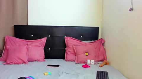 alessia_villa_ online show from May 15, 8:32 am