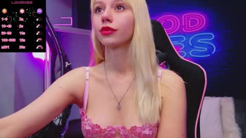 alessiacroft online show from November 18, 5:12 am