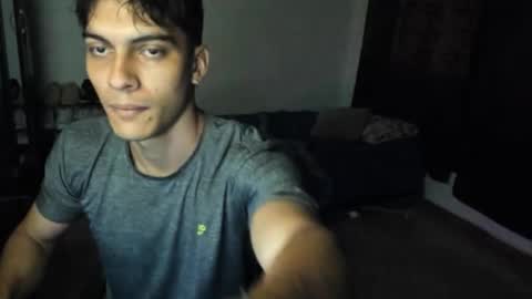 Snapshot of alessio_vale chatting on February 5, 11:26 am alessio Vale online show from February 5, 11:26 am