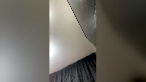 Snapshot of alessio_vale chatting on March 15, 12:27 am alessio Vale online show from March 15, 12:27 am