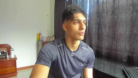 Snapshot of alessio_vale chatting on March 21, 2:42 pm alessio Vale online show from March 21, 2:42 pm