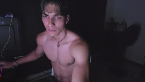 Snapshot of alessio_vale chatting on May 26, 3:24 am alessio Vale online show from May 26, 3:24 am