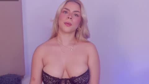 Alessia Moon online show from June 4, 11:38 am