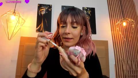 Aleszia online show from October 3, 7:22 pm