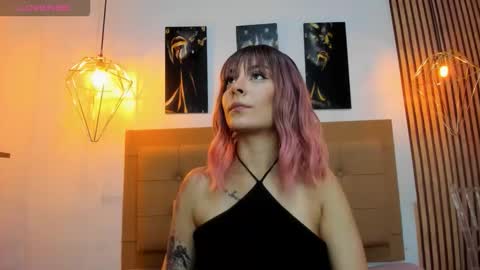 Snapshot of alesziarose chatting on November 17, 7:30 pm Aleszia online show from November 17, 7:30 pm