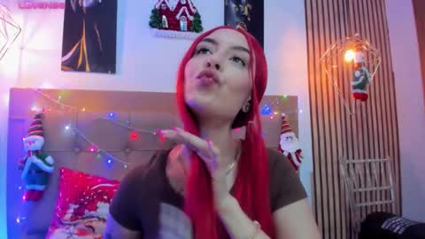 Snapshot of alesziarose chatting on November 29, 12:08 pm Aleszia online show from November 29, 12:08 pm