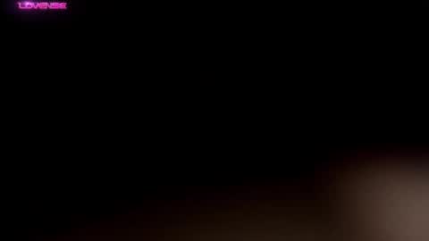 Snapshot of alesziarose chatting on December 5, 7:21 pm Aleszia online show from December 5, 7:21 pm