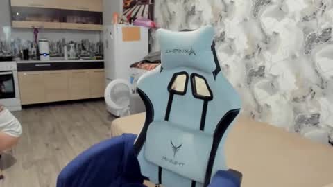 Snapshot of aletta_oushen chatting on November 10, 10:58 am Aletta Oushen online show from November 10, 10:58 am