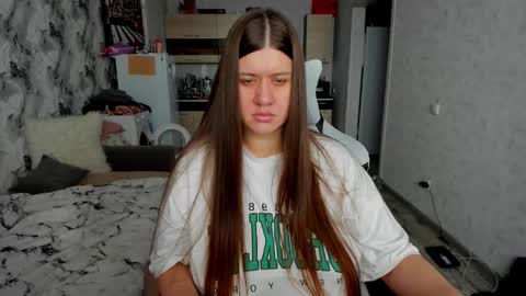 Snapshot of aletta_oushen chatting on November 11, 8:36 am Aletta Oushen online show from November 11, 8:36 am