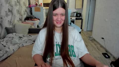 Snapshot of aletta_oushen chatting on November 12, 9:21 am Aletta Oushen online show from November 12, 9:21 am