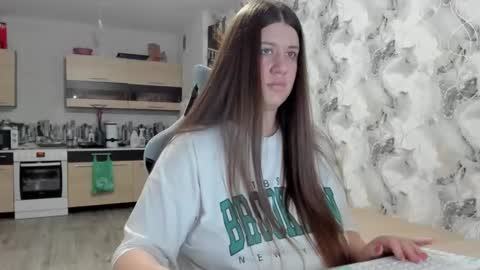 Snapshot of aletta_oushen chatting on November 18, 11:25 am Aletta Oushen online show from November 18, 11:25 am