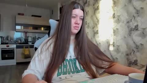 Snapshot of aletta_oushen chatting on November 20, 9:42 am Aletta Oushen online show from November 20, 9:42 am