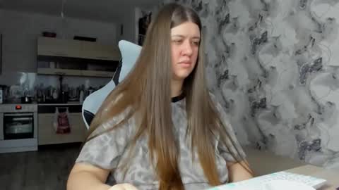 Snapshot of aletta_oushen chatting on November 21, 10:36 am Aletta Oushen online show from November 21, 10:36 am