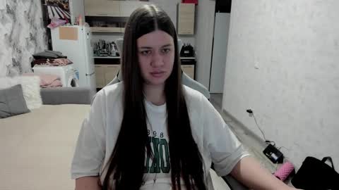 Snapshot of aletta_oushen chatting on November 24, 10:59 am Aletta Oushen online show from November 24, 10:59 am