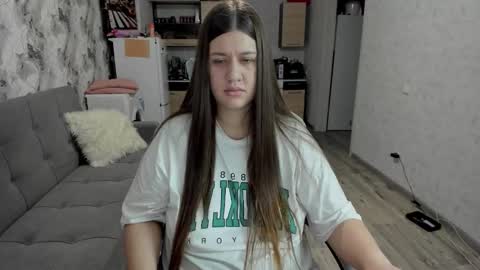 Snapshot of aletta_oushen chatting on December 2, 1:17 pm Aletta Oushen online show from December 2, 1:17 pm