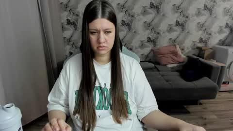 Aletta Oushen online show from March 14, 1:05 pm