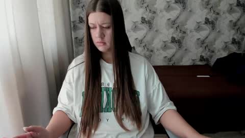 Snapshot of aletta_oushen chatting on May 18, 7:14 am Aletta Oushen online show from May 18, 7:14 am