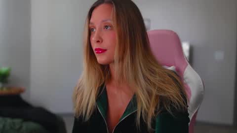 alex  online show from February 27, 5:36 pm