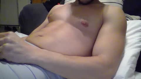 Snapshot of alex889215 chatting on December 3, 5:20 am alex online show from December 3, 5:20 am
