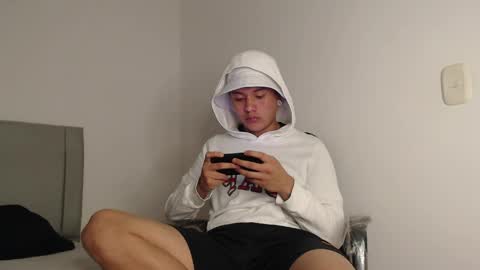 Snapshot of alex__lover chatting on May 30, 6:32 am Owen online show from May 30, 6:32 am