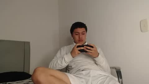 Snapshot of alex__lover chatting on June 25, 5:12 am Owen online show from June 25, 5:12 am