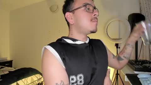 Snapshot of alex__montesco chatting on July 15, 11:21 pm Alex online show from July 15, 11:21 pm