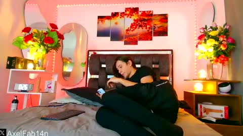 sneider online show from February 14, 7:02 pm