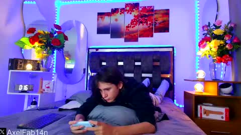 sneider online show from February 16, 6:43 pm