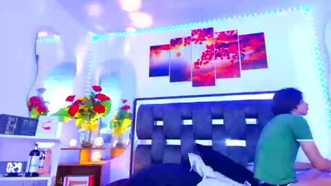 sneider online show from September 19, 7:58 pm