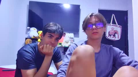 Snapshot of alex_and_fabian chatting on May 17, 4:32 am sneider online show from May 17, 4:32 am