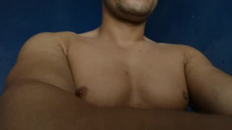 Snapshot of alex_blu chatting on July 3, 11:38 am Alex online show from July 3, 11:38 am