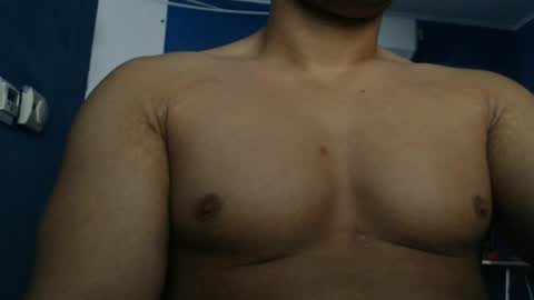 Snapshot of alex_blu chatting on July 4, 12:11 pm Alex online show from July 4, 12:11 pm