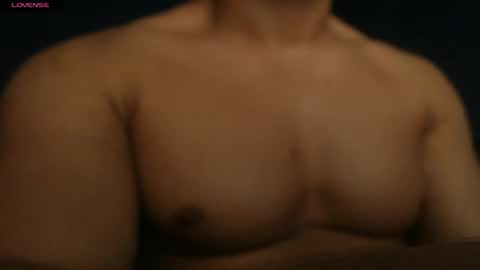 Snapshot of alex_blu chatting on July 31, 6:40 pm Alex online show from July 31, 6:40 pm