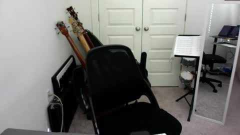 Snapshot of alex_boycd chatting on November 14, 4:17 pm alex_boycd online show from November 14, 4:17 pm