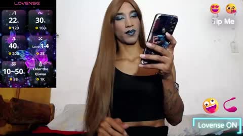 Snapshot of alex_charol chatting on May 19, 4:57 pm charol online show from May 19, 4:57 pm
