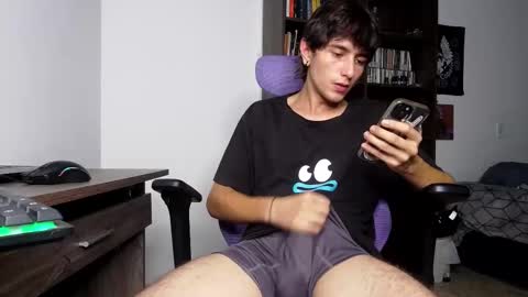 Snapshot of alex_connorr chatting on November 6, 3:29 am alex_connorr online show from November 6, 3:29 am