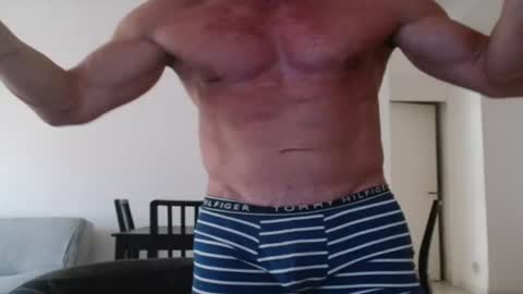 Snapshot of alex_fortuna chatting on July 6, 6:21 am alex_fortuna online show from July 6, 6:21 am