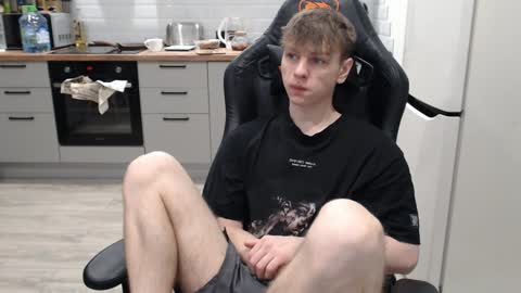 Snapshot of alex_gotcha chatting on December 1, 5:13 pm Alex online show from December 1, 5:13 pm