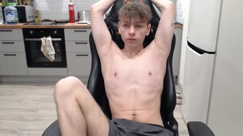 Snapshot of alex_gotcha chatting on December 2, 6:10 pm Alex online show from December 2, 6:10 pm