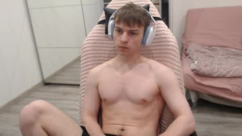 Snapshot of alex_gotcha chatting on September 24, 11:19 pm Alex online show from September 24, 11:19 pm