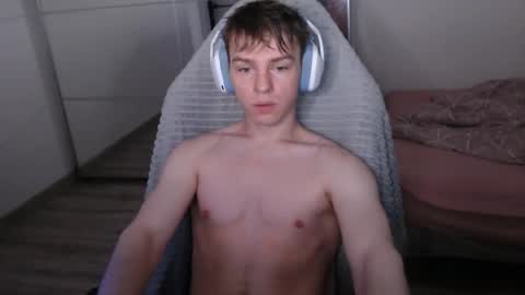 Snapshot of alex_gotcha chatting on September 27, 1:43 am Alex online show from September 27, 1:43 am