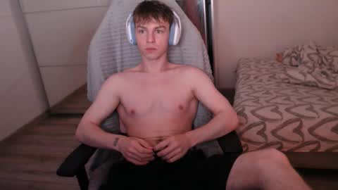 Snapshot of alex_gotcha chatting on October 4, 7:12 pm Alex online show from October 4, 7:12 pm