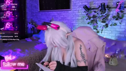 Snapshot of alex_howell chatting on January 11, 2:41 am alex_howell online show from January 11, 2:41 am