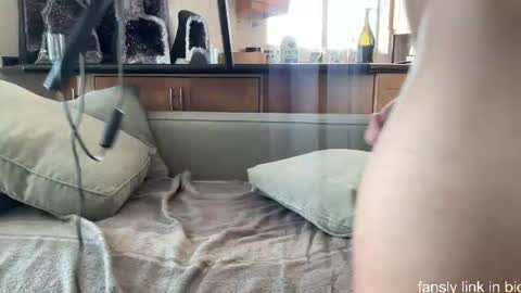 Snapshot of alex_islive chatting on July 22, 9:50 pm Alex Stone online show from July 22, 9:50 pm