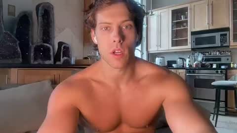 Snapshot of alex_islive chatting on August 3, 6:55 pm Alex Stone online show from August 3, 6:55 pm