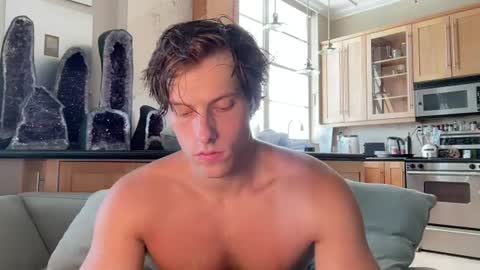 Snapshot of alex_islive chatting on August 7, 7:49 pm Alex Stone online show from August 7, 7:49 pm